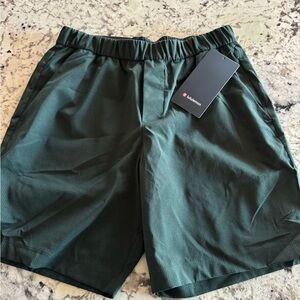 lululemon athletica Men's Dark Green Athletic Shorts NWT